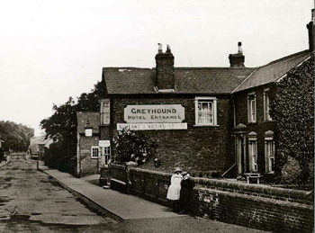 The Greyhound about 1920 [Z1306-99]